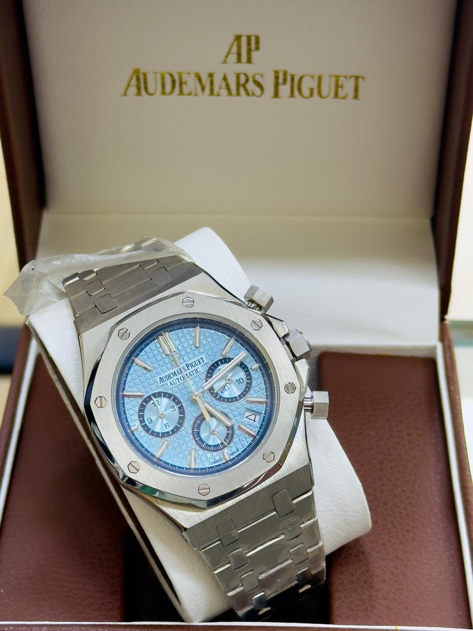 ساعة ِAudemars Piguet رويال اوك ميرور اوريجنال