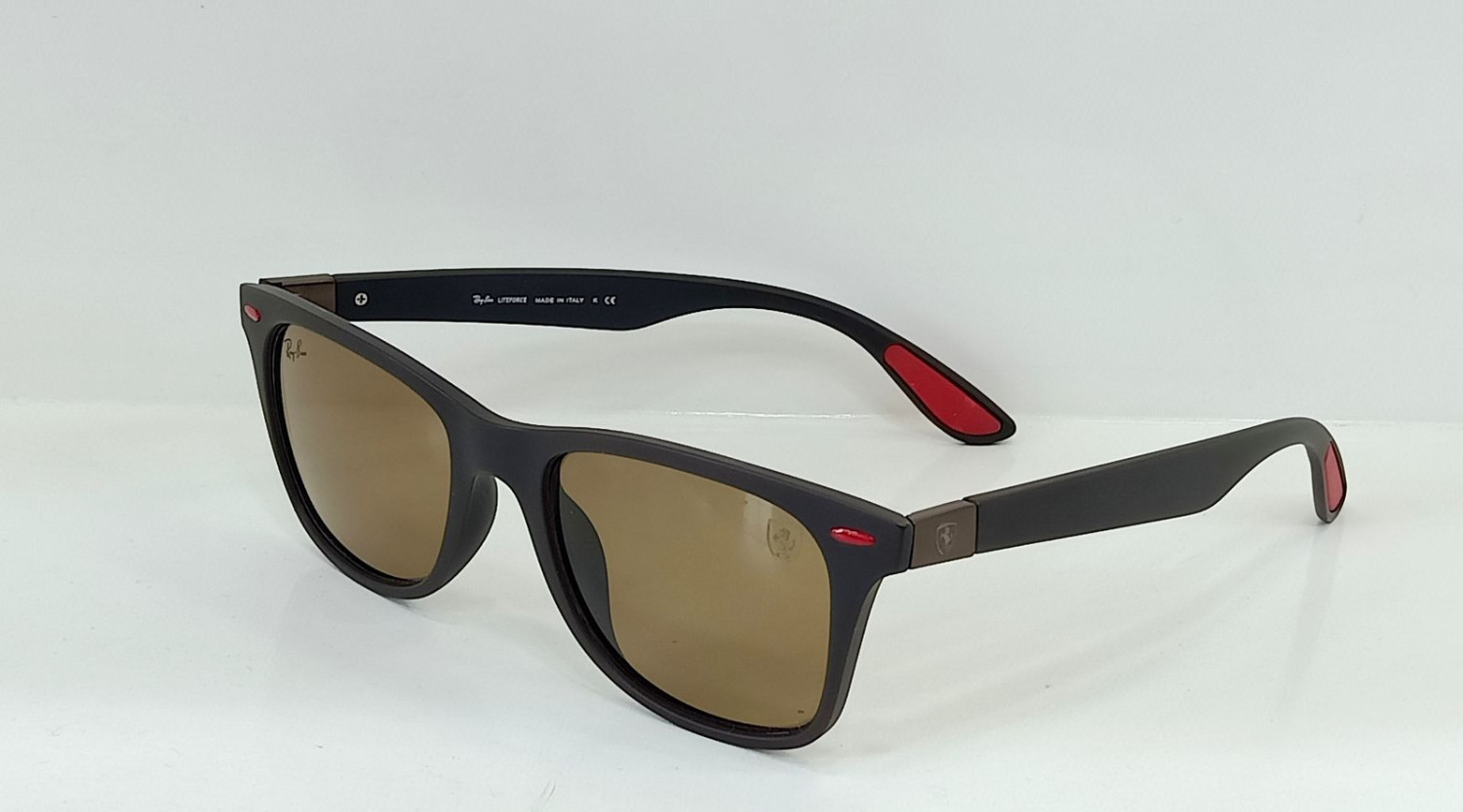 نظارة Ray.Ban  فيرست كوبى